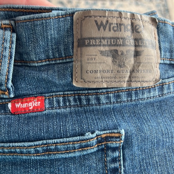 Men’s Wrangler jeans - Picture 3 of 4